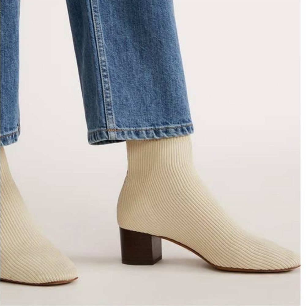 Everlane Cream Ribbed Knit Ankle Booties